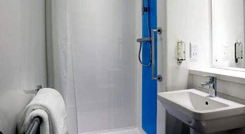 Travelodge Birmingham Fort Dunlop