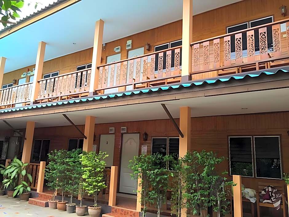 Tamarind Guesthouse Kanchanaburi