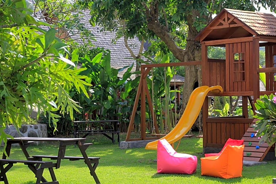 Taulan Villa by Social Hideout
