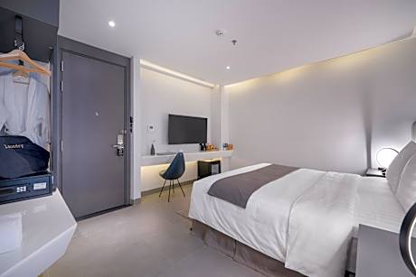 Standard Double Room No Window