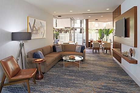 Courtyard by Marriott Los Angeles LAX/Century Boulevard