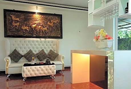 KrizLion Hotel