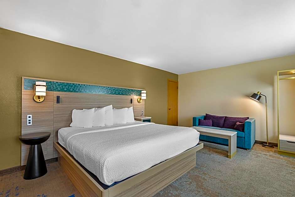 Best Western Plus Altoona Inn