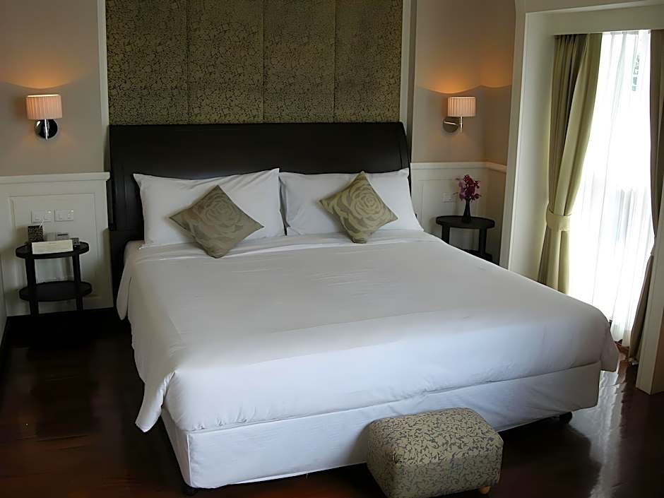 Aurum The River Place