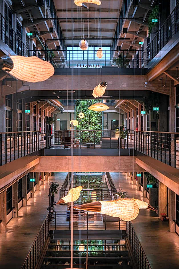 MONTOWNIA Lofts & Experience