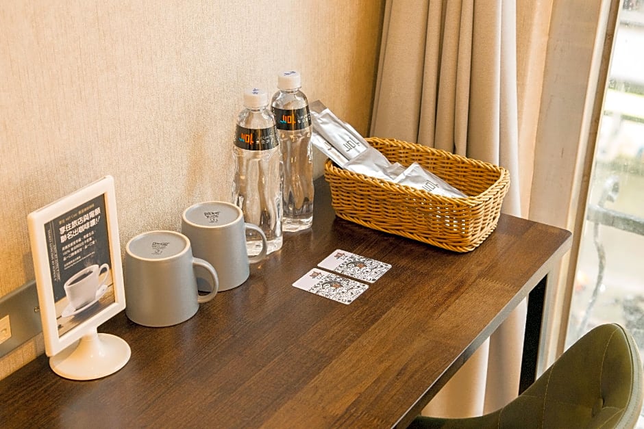 Just Live Inn-Taipei Station