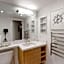 Ski inSki out - Steam shower - Roof top Hot tub- Air Conditioning