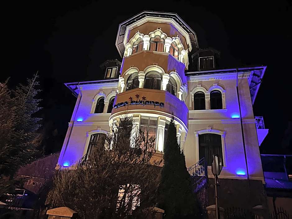 Casa Dunarea by Genco