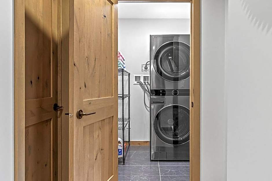 Rundle Lux Villa at Timberstone