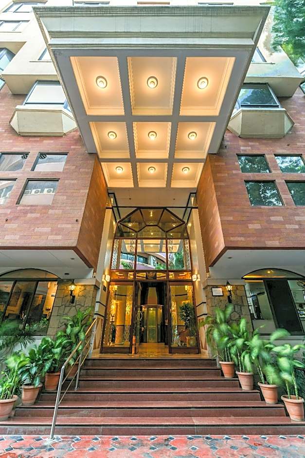 The Paradise by Tunga