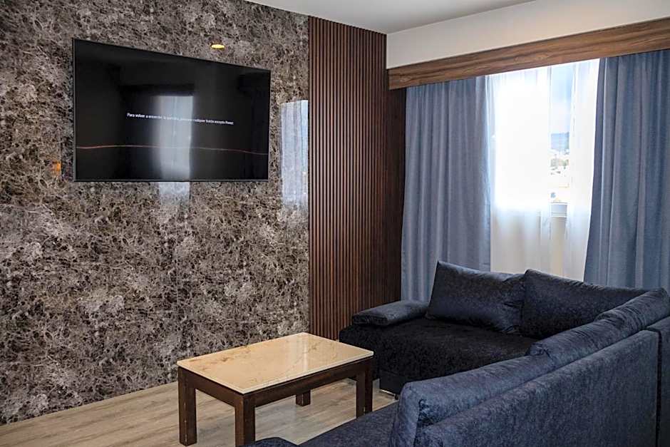 Crown Victoria Hotel