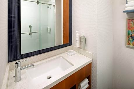 King Room with City View - Hearing Accessible