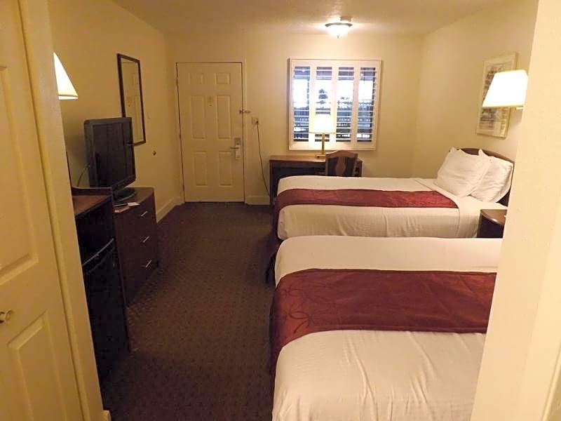 Rodeway Inn