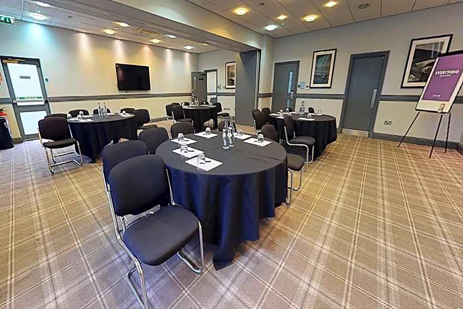 Village Hotel Chester St David's