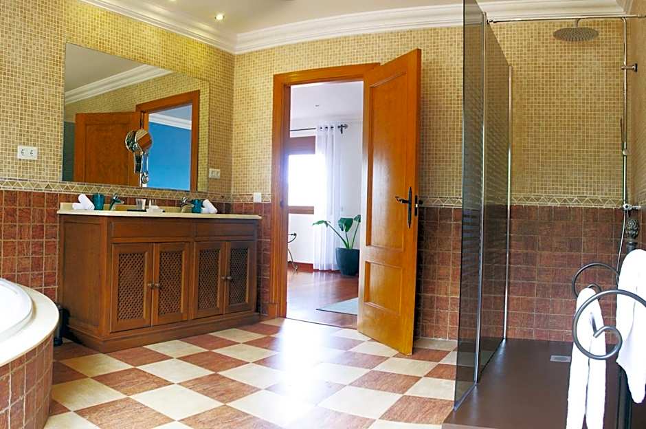 Villa Conmigo Bed & Breakfast