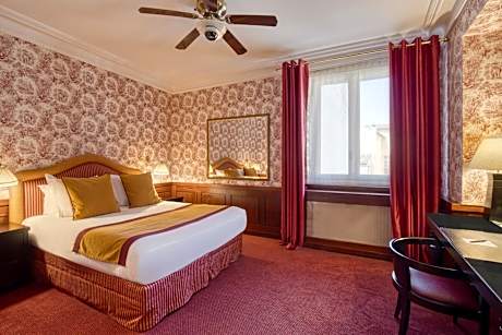 Comfort Queen Room