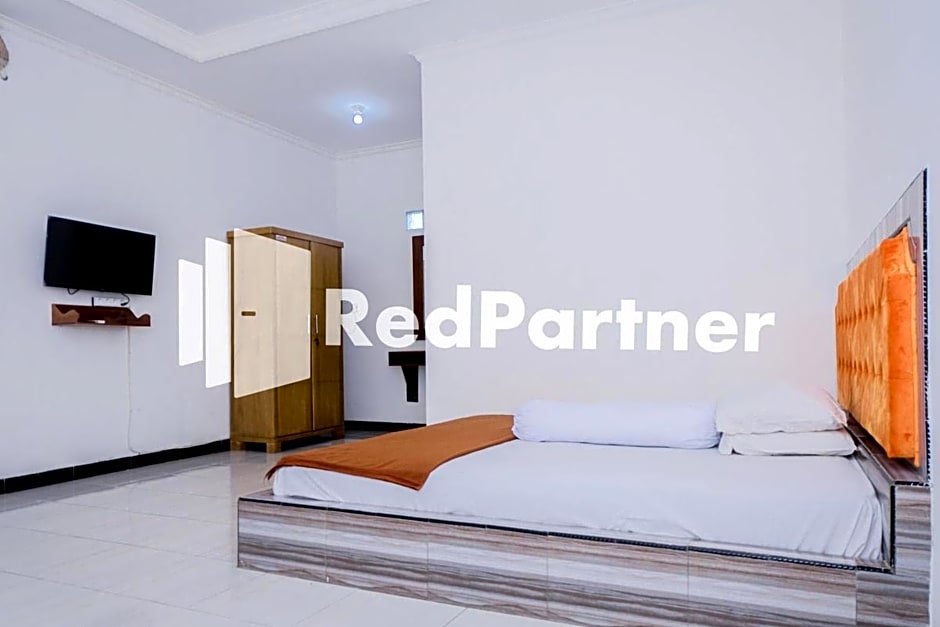 Villa Ikhbar Ciletuh RedPartner