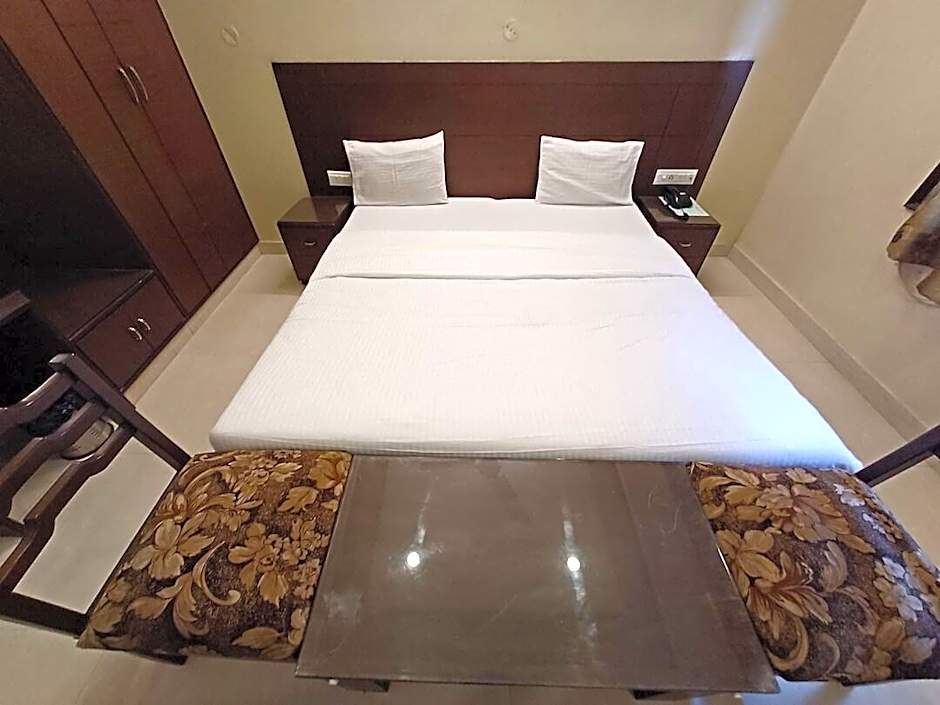 Hotel Raghav Palace