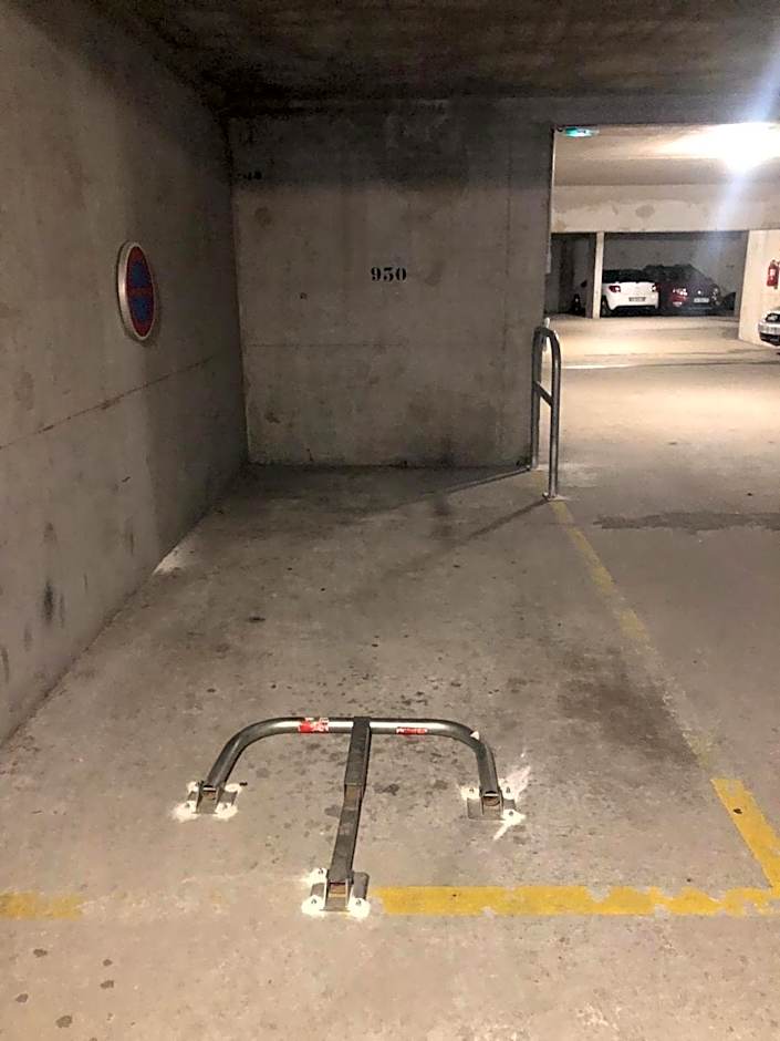 Charmant 4 pièces - Cour privative - Port de Nice