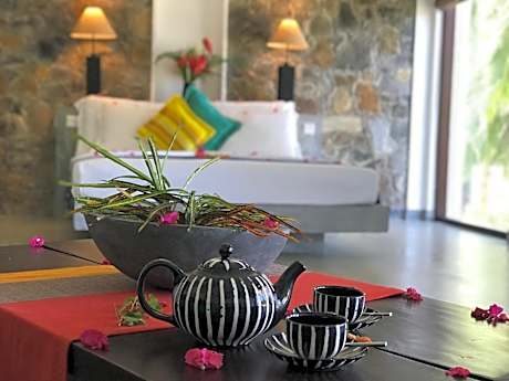 Honeymoon Suite