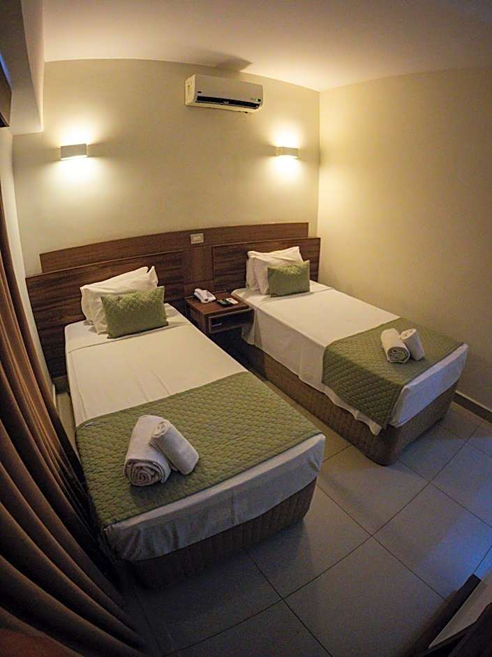 Ipe Center Hotel