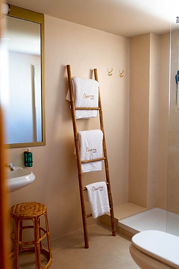 Rooms by JovA