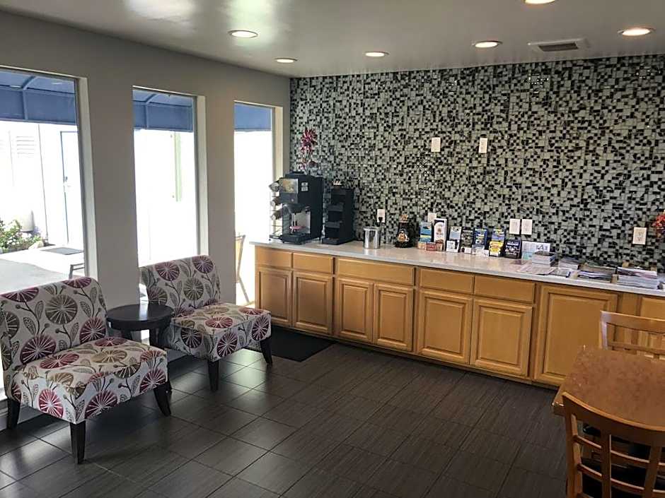 Pacific Inn