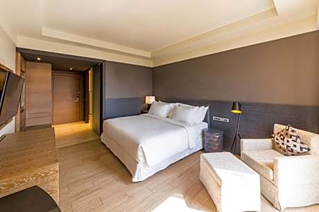 Superior King Room - Non-Smoking