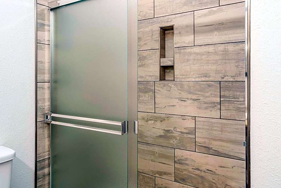 Riverview Inn & Suites, Ascend Hotel Collection