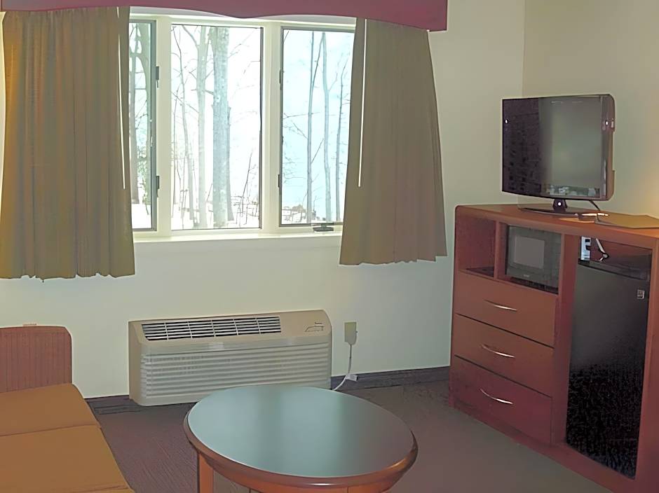 AmericInn by Wyndham Silver City