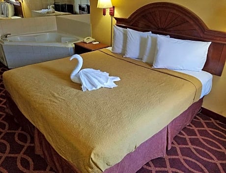 1 King Bed Jacuzzi Non-Smoking