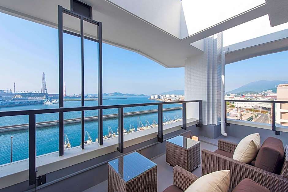 Hotel C. Kokura Bay