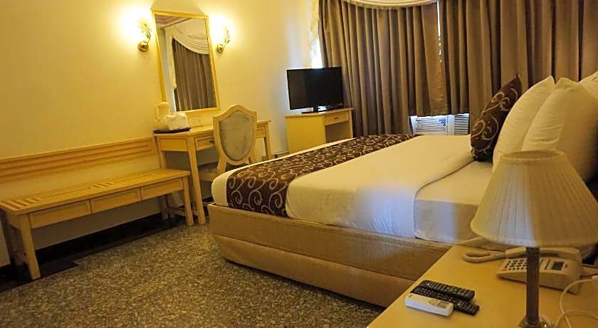 Hotel Poonja International