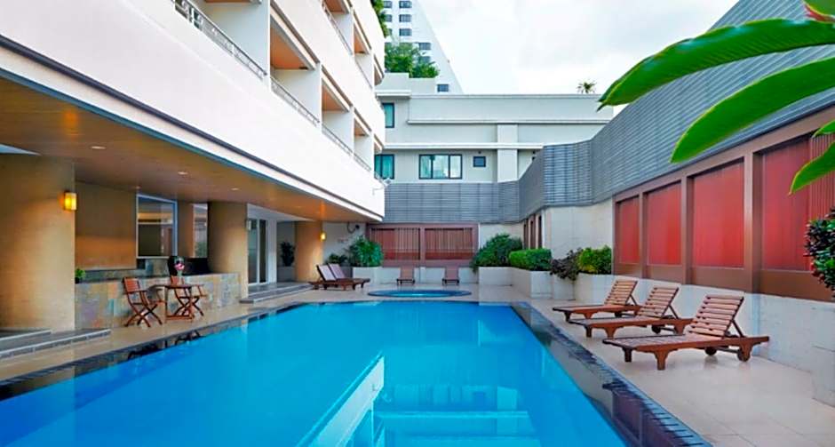 S.M. GRANDE RESIDENCE