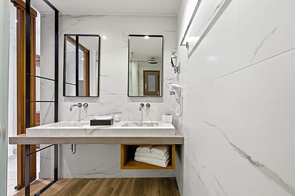 DOM Boutique Hotel