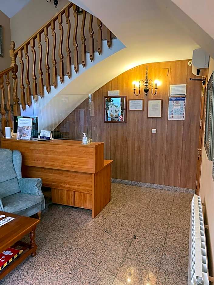 HOTEL MORENO