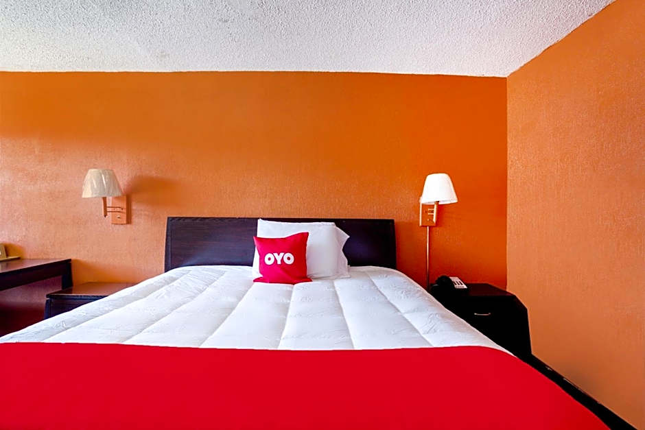 OYO Hotel Pensacola I-10 & Hwy 29