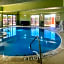 Holiday Inn Express Hotel & Suites Ennis