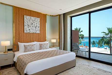 Premium King Room with Sea View