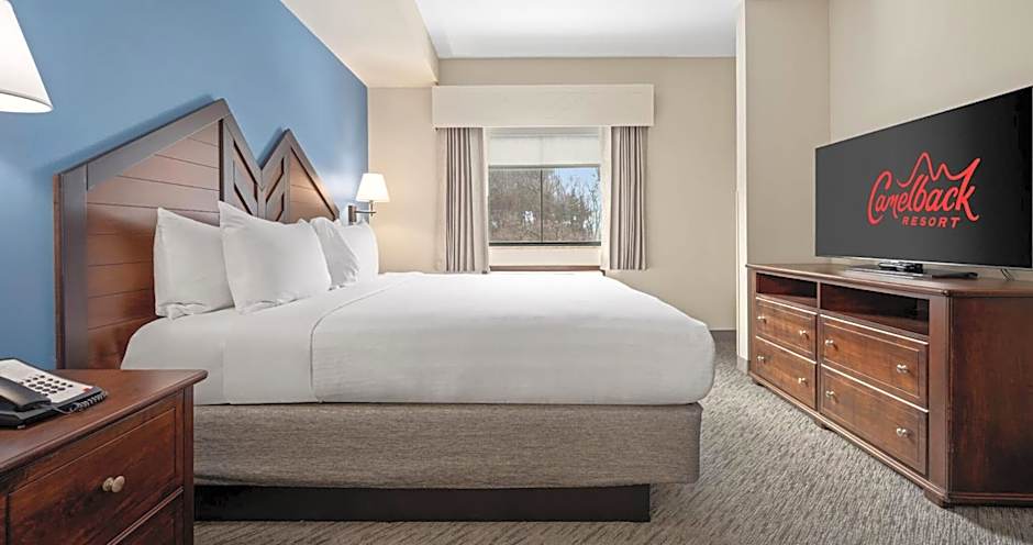 Photo 1 of 4 of Deluxe Suite
