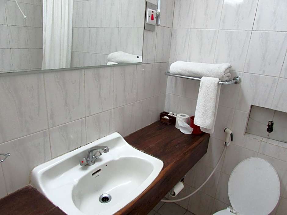 Equator Hotel