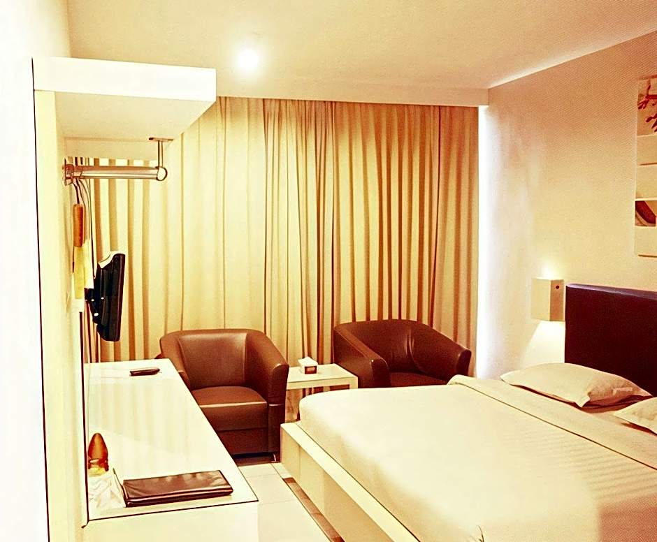 Royal Hotel N' Lounge