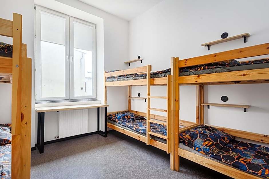 Najtańsze noclegi Piłsudskiego 93