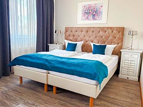 H24 Hoteltow
