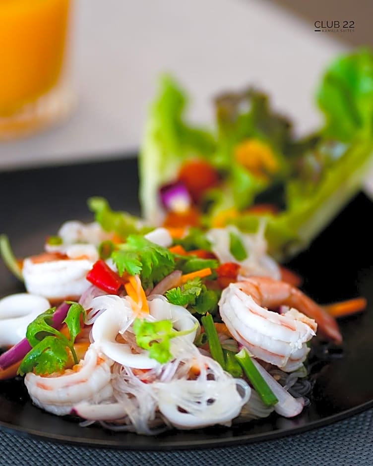 Club22 Kamala Suites, Kamala Beach