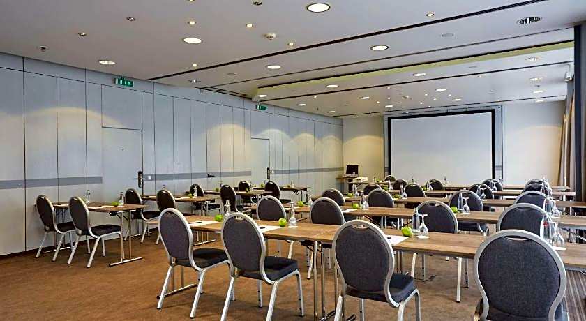 Sunday Hotel Stuttgart Herrenberg
