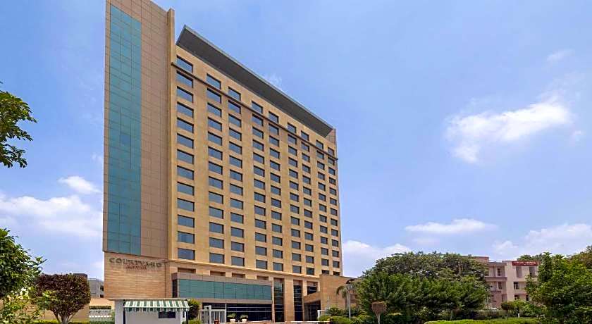 Courtyard by Marriott Gurugram Downtown