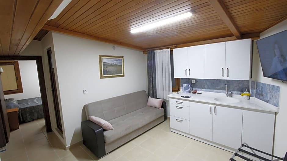 Hotel Ave Maria