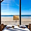 Les Ambassadeurs, Logis Hotel, sa crêperie et son rooftop - Saint Malo Plage