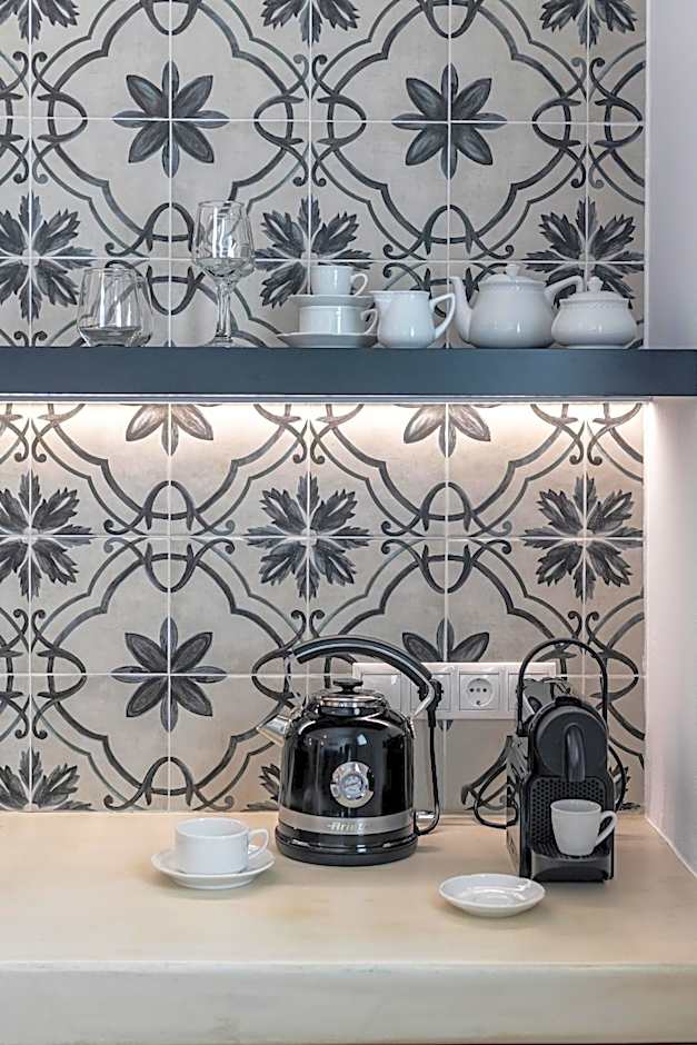 Remezzo Bayfront Suites